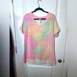LulaRoe pastel v neck t shirt Christy t